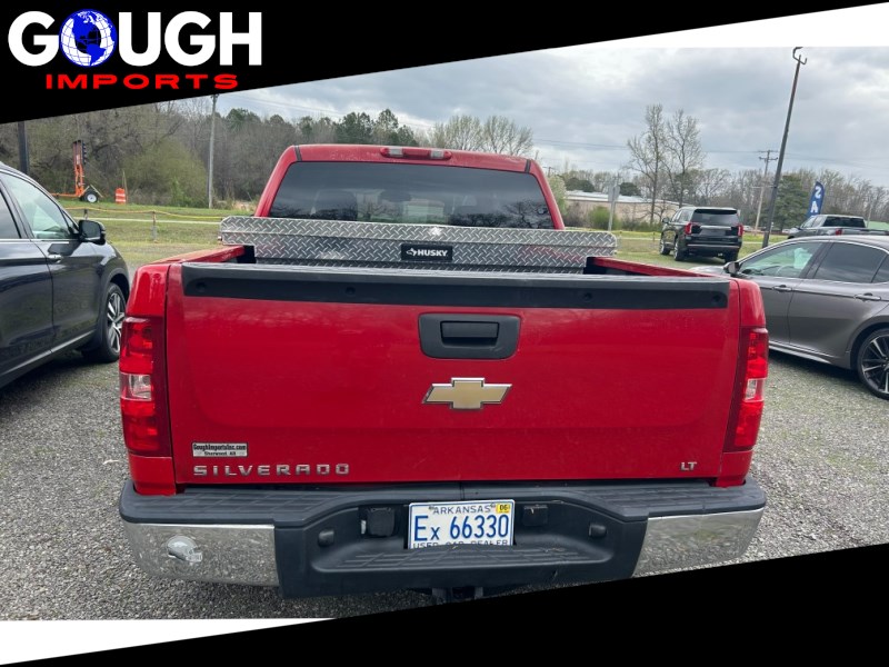 Additional photo of vehicle.