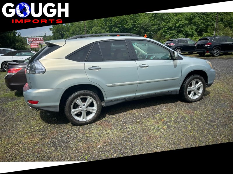 Additional photo of vehicle.