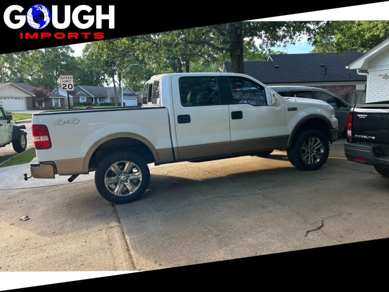 Additional photo of vehicle.
