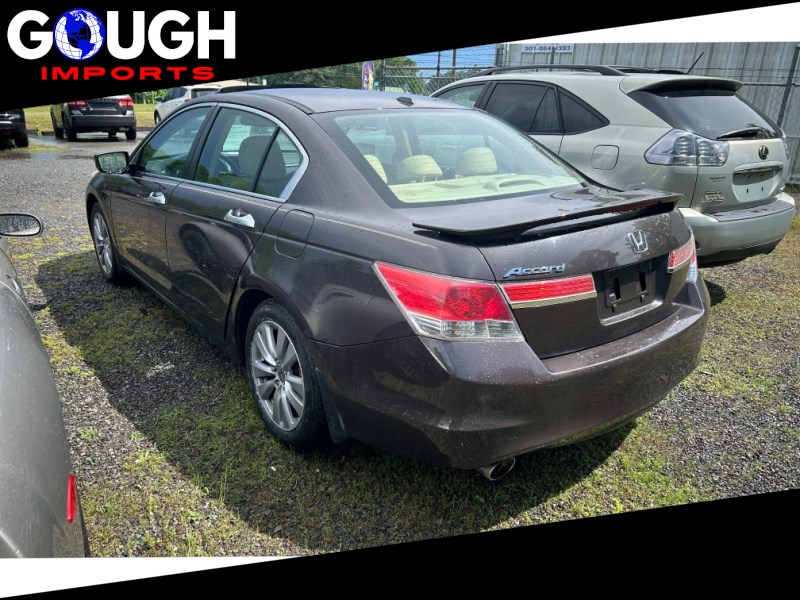 Additional photo of vehicle.