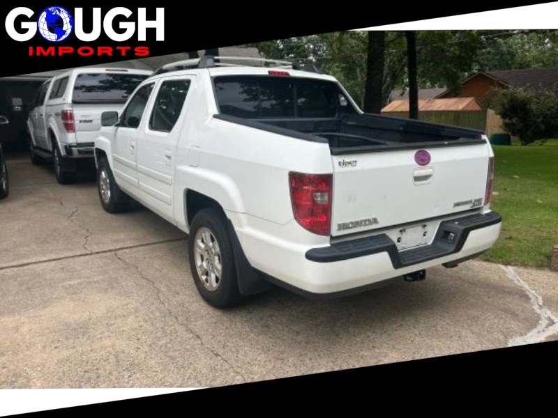 Additional photo of vehicle.