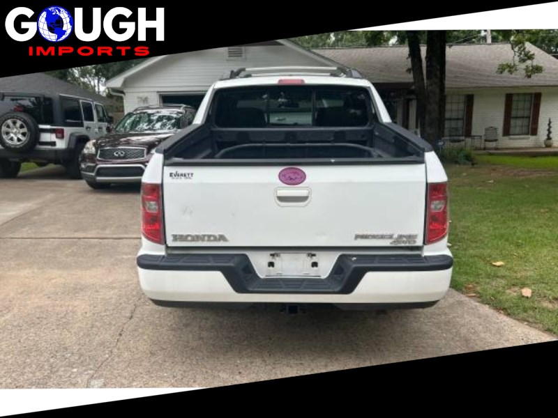 Additional photo of vehicle.
