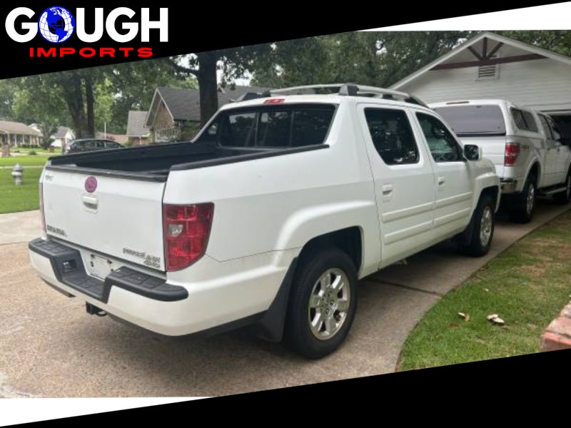 Additional photo of vehicle.