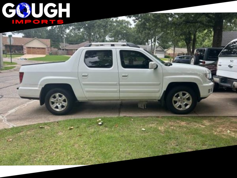 Additional photo of vehicle.