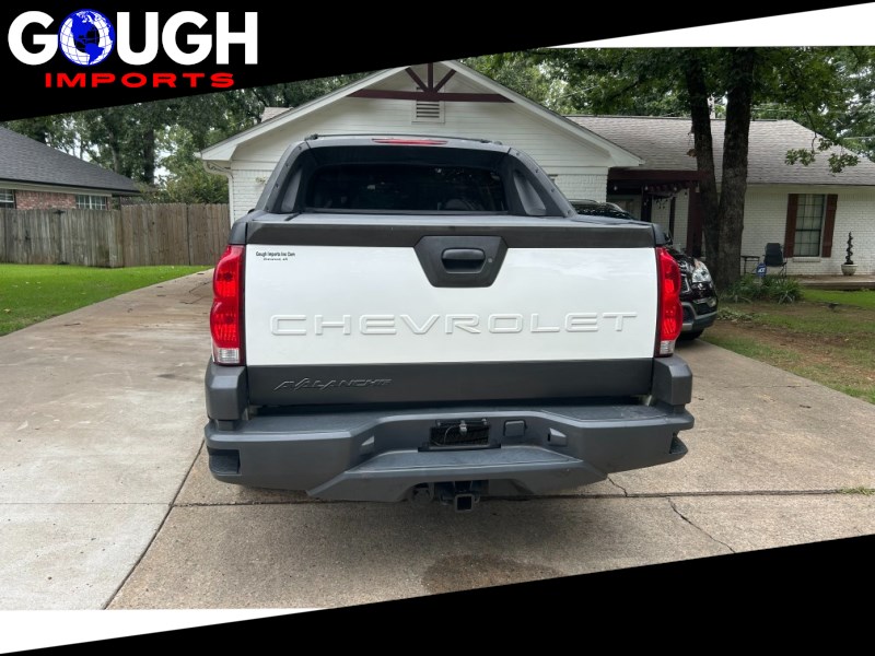 Additional photo of vehicle.