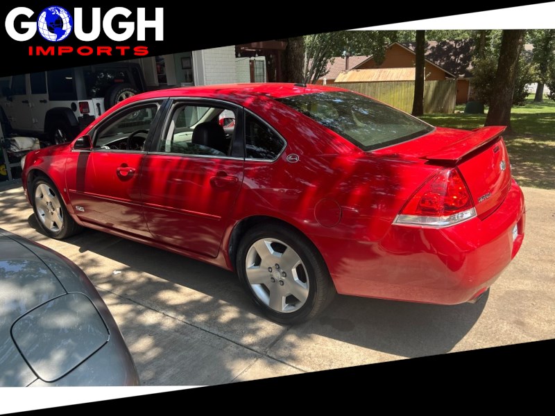 Additional photo of vehicle.