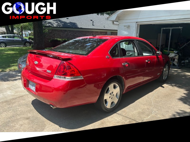 Additional photo of vehicle.