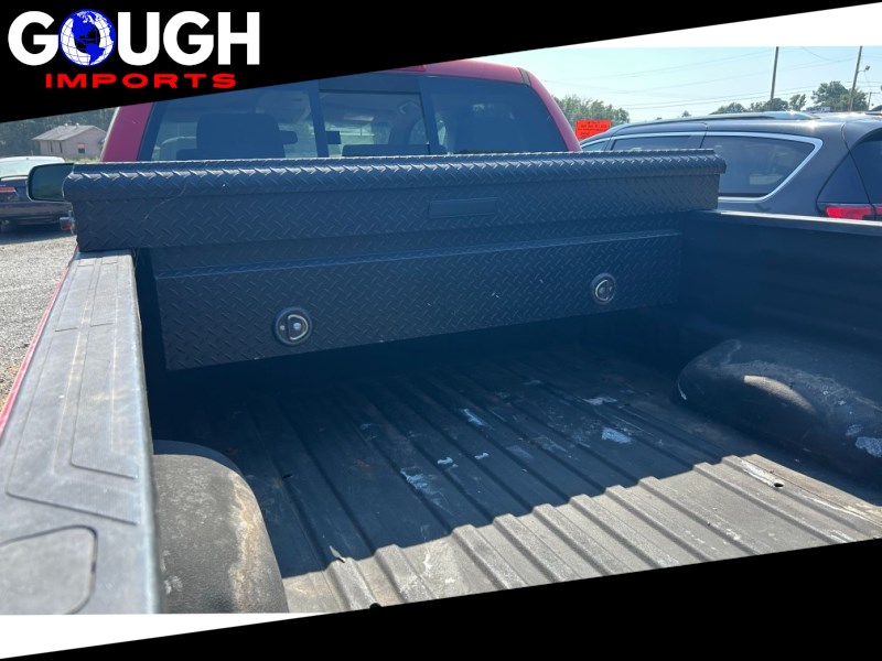 Additional photo of vehicle.