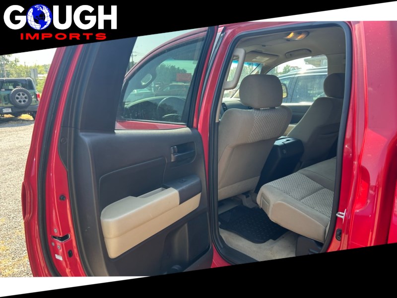 Additional photo of vehicle.
