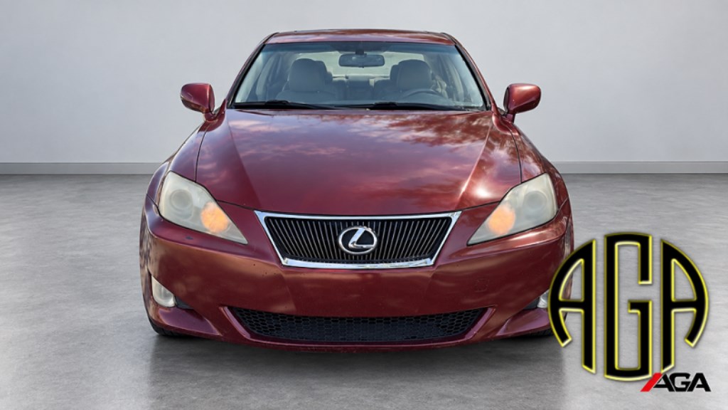 Lexus IS photo 2