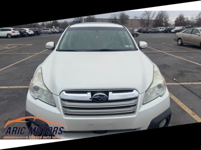 2013 Subaru Outback Limited's photo