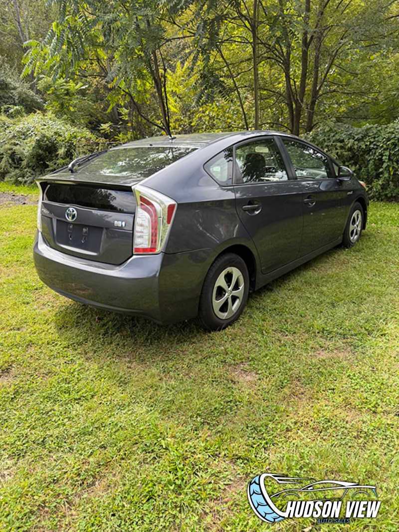 Additional photo of vehicle.