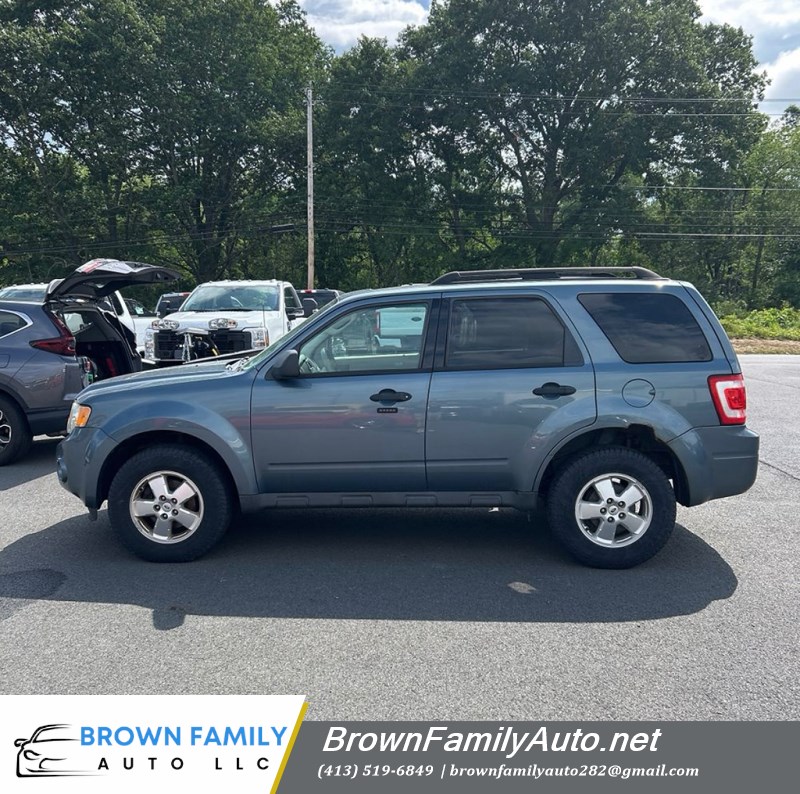 Additional photo of vehicle.