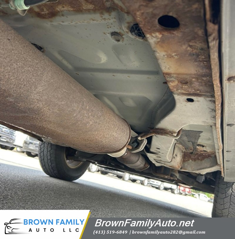 Additional photo of vehicle.