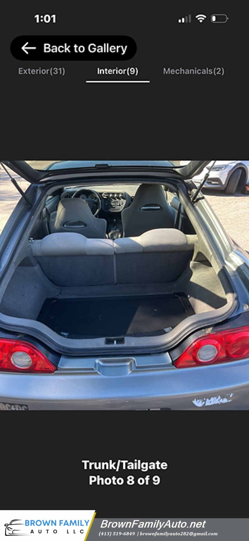 Additional photo of vehicle.