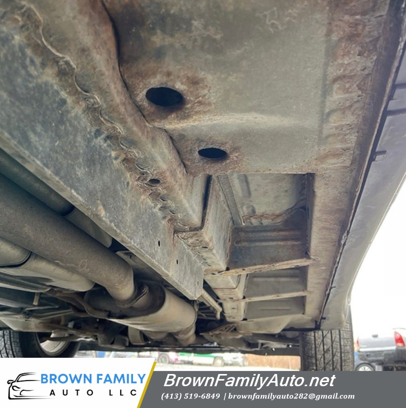 Additional photo of vehicle.