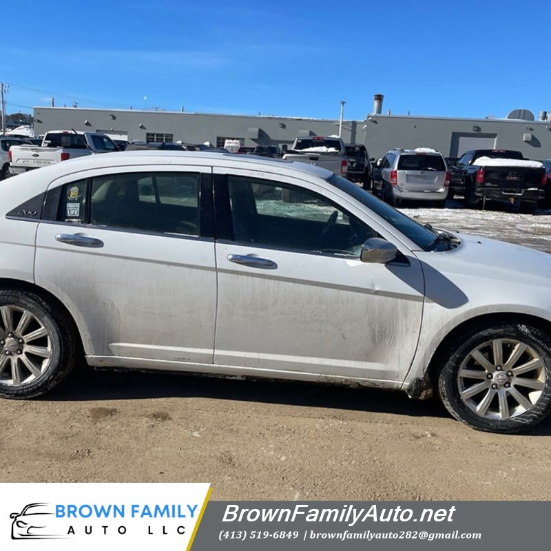 Additional photo of vehicle.