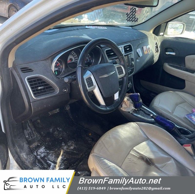 Additional photo of vehicle.