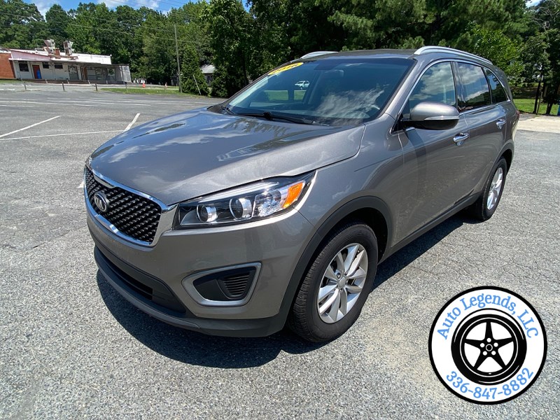 Main photo of 2016 KIA SORENTO