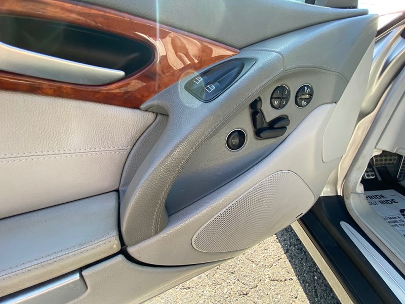 2003 Mercedes-Benz SL-Class SL500 - Photo 11