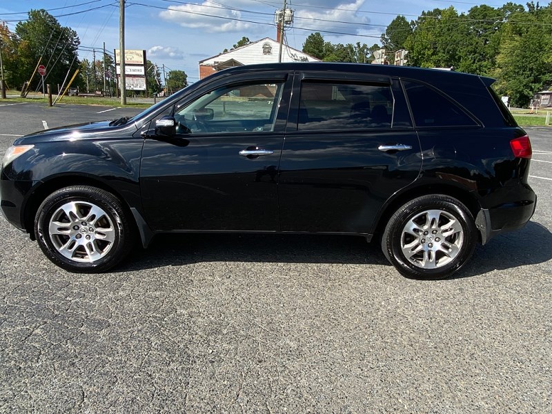 Additional photo of vehicle.