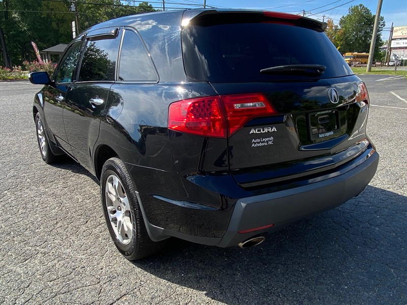 Additional photo of vehicle.