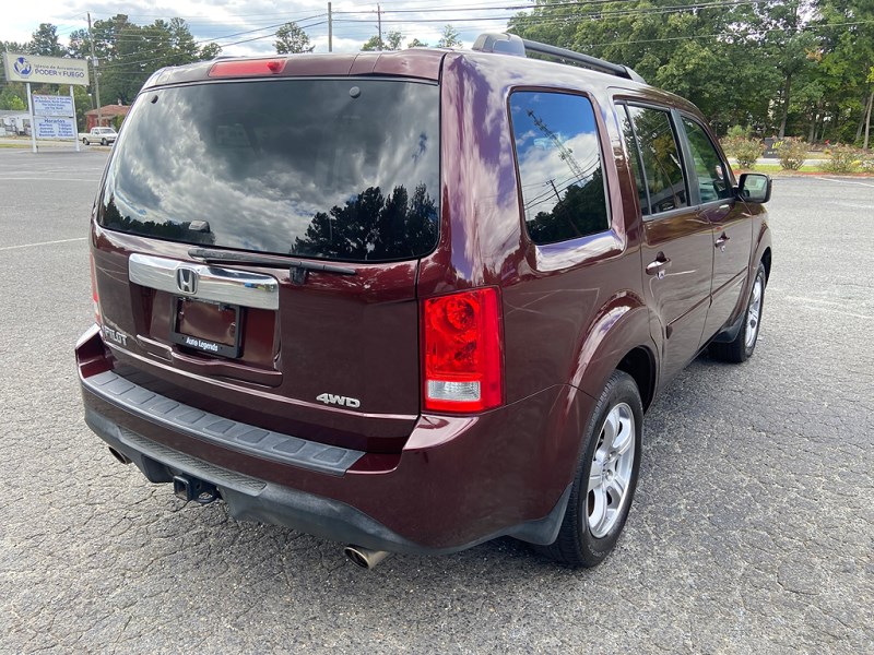 Additional photo of vehicle.