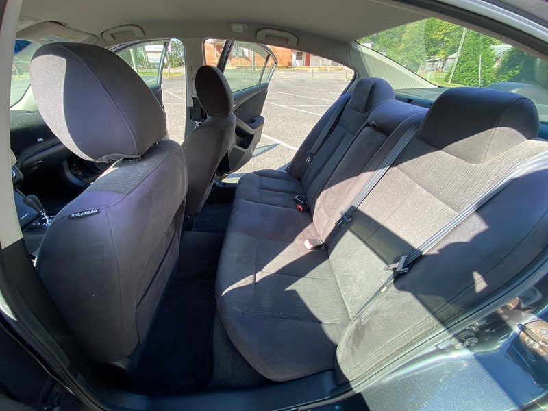 Additional photo of vehicle.