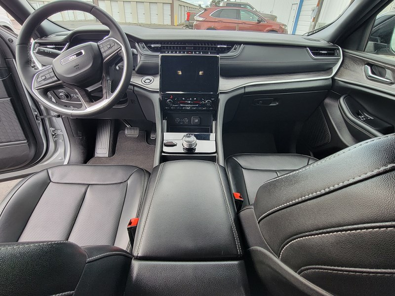 2024 Jeep Grand Cherokee L Limited - Photo 13