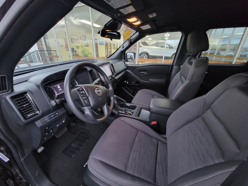 2023 Nissan Frontier SV - Photo 8