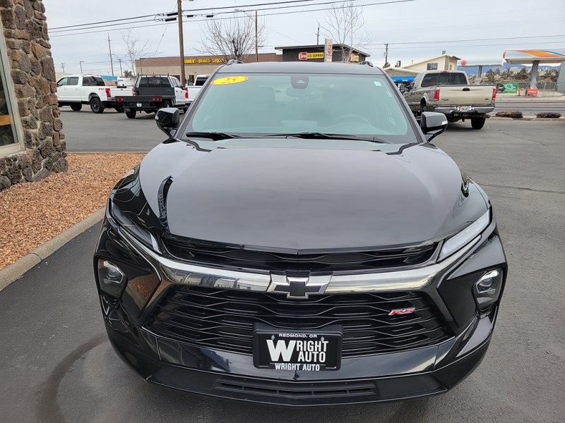 Additional photo of vehicle.
