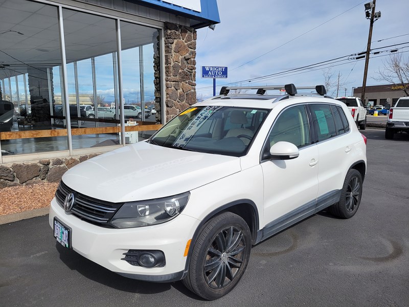 Additional photo of vehicle.