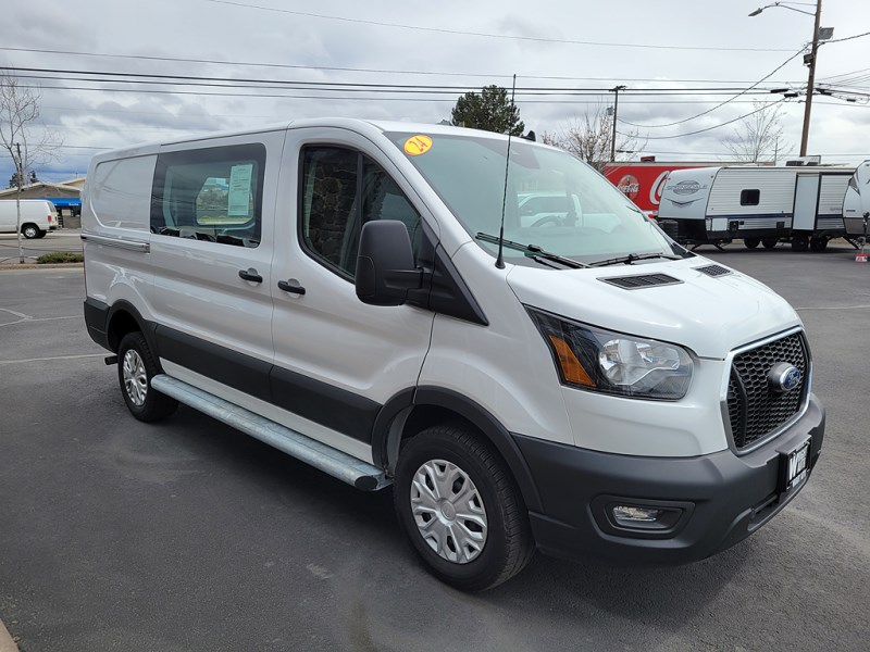 Additional photo of vehicle.