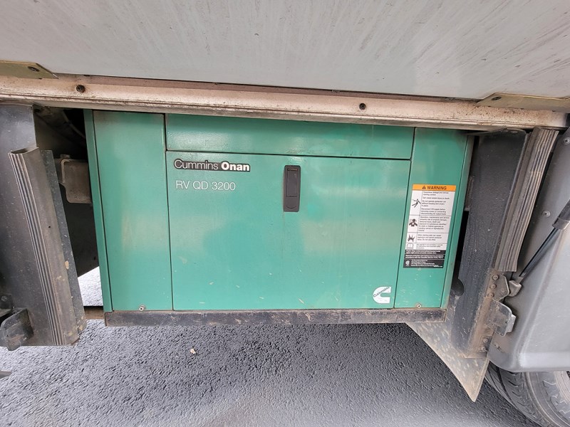 Additional photo of vehicle.