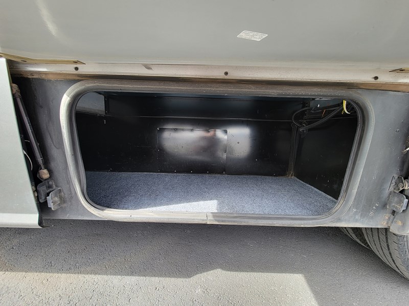 Additional photo of vehicle.