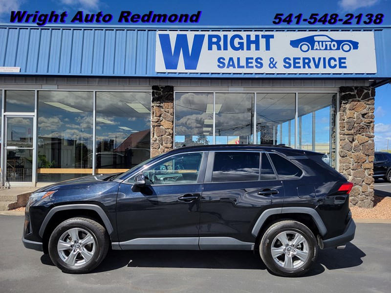 2024 Toyota RAV4 XLE AWD's photo