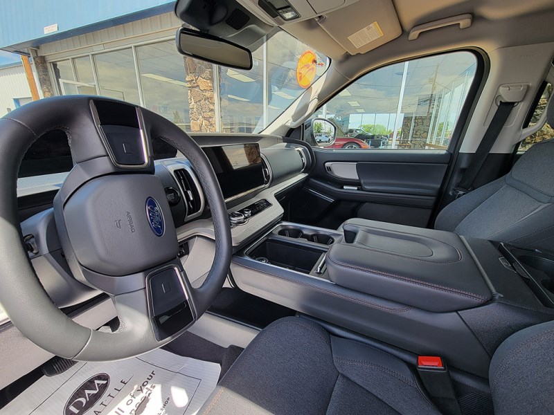 2025 Ford Expedition Active - Photo 10