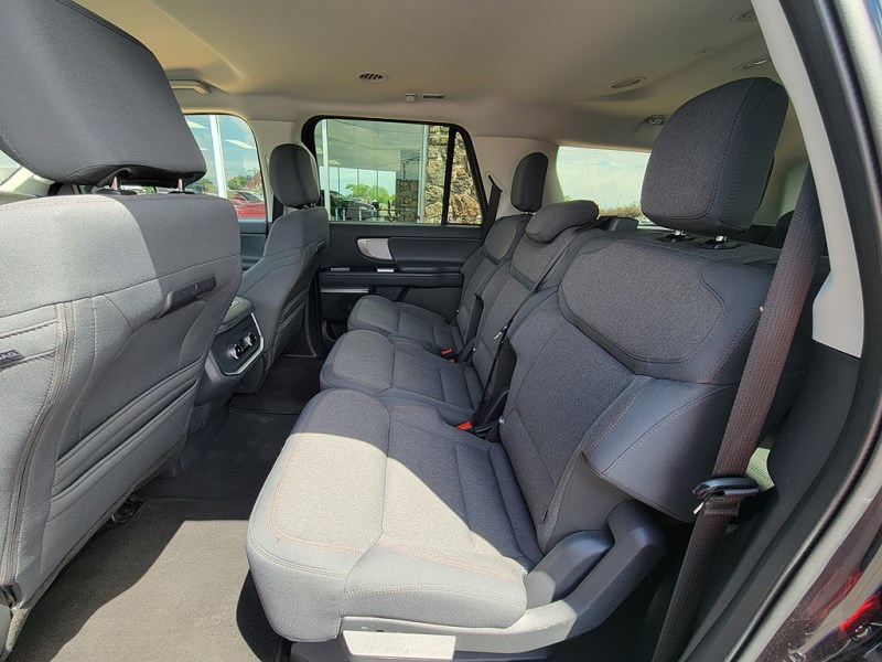2025 Ford Expedition Active - Photo 11