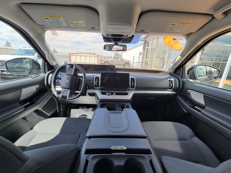 2025 Ford Expedition Active - Photo 12