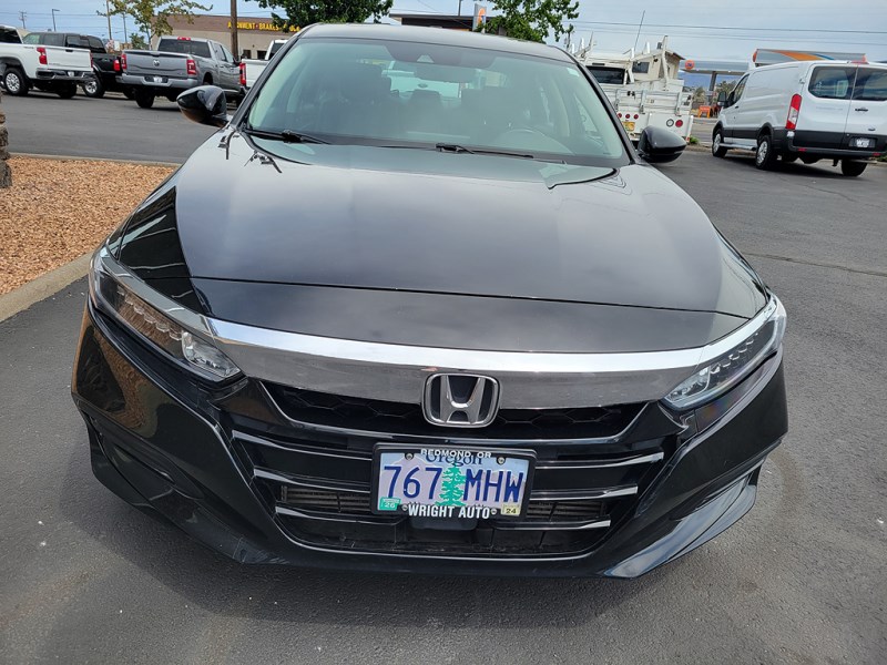 Additional photo of vehicle.