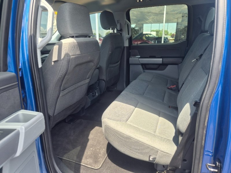 Additional photo of vehicle.