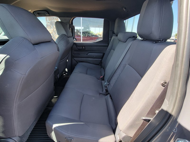 Additional photo of vehicle.