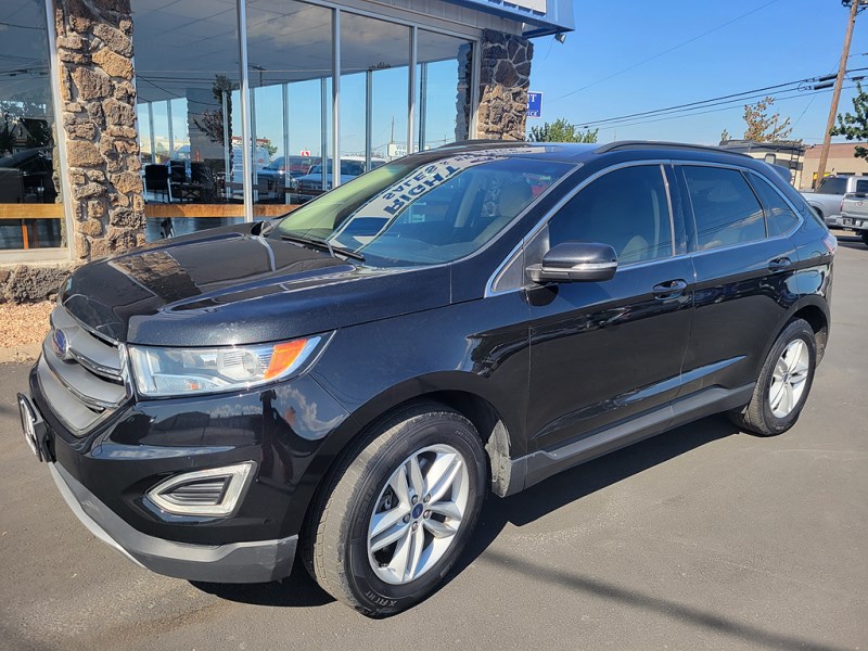 Additional photo of vehicle.