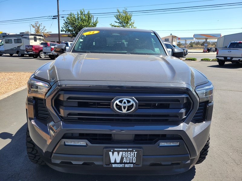 Additional photo of vehicle.