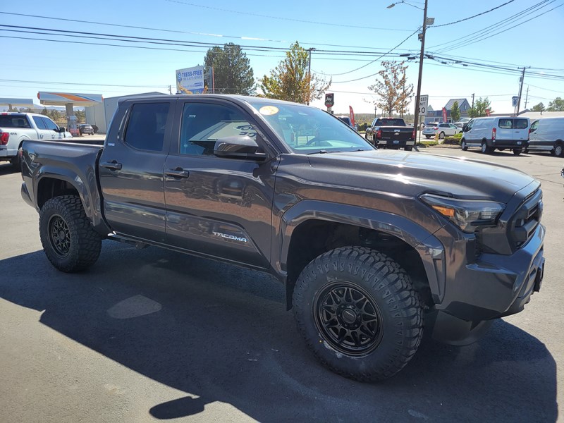 Additional photo of vehicle.