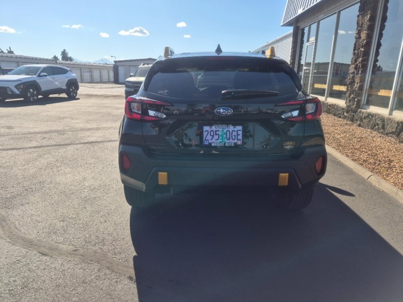 Additional photo of vehicle.