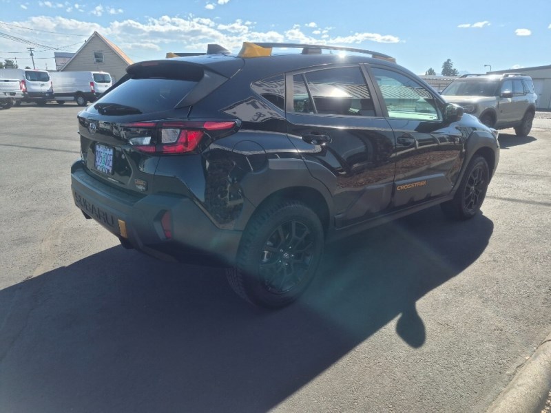 Additional photo of vehicle.