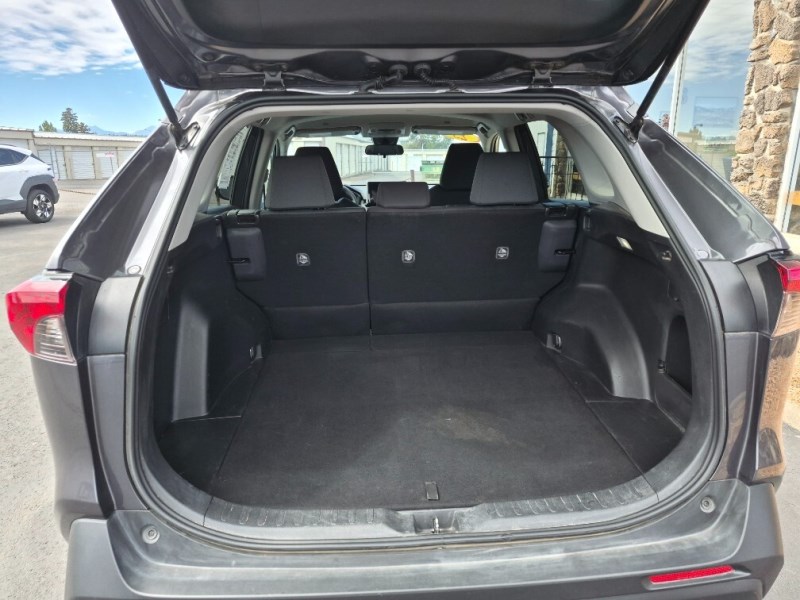 Additional photo of vehicle.