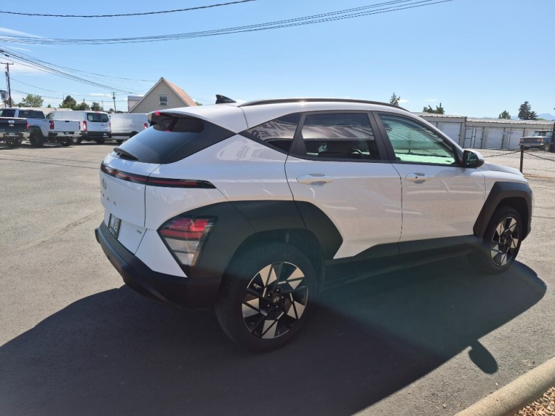 Additional photo of vehicle.