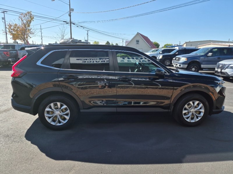 Additional photo of vehicle.